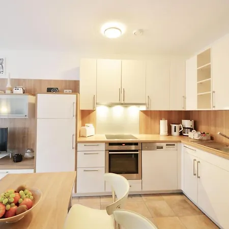 - Haus Mittelpunkt * וגנרוגה