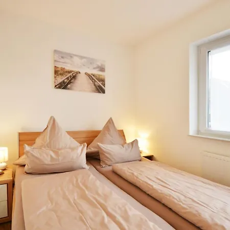 - Haus Mittelpunkt Apartment Wangerooge